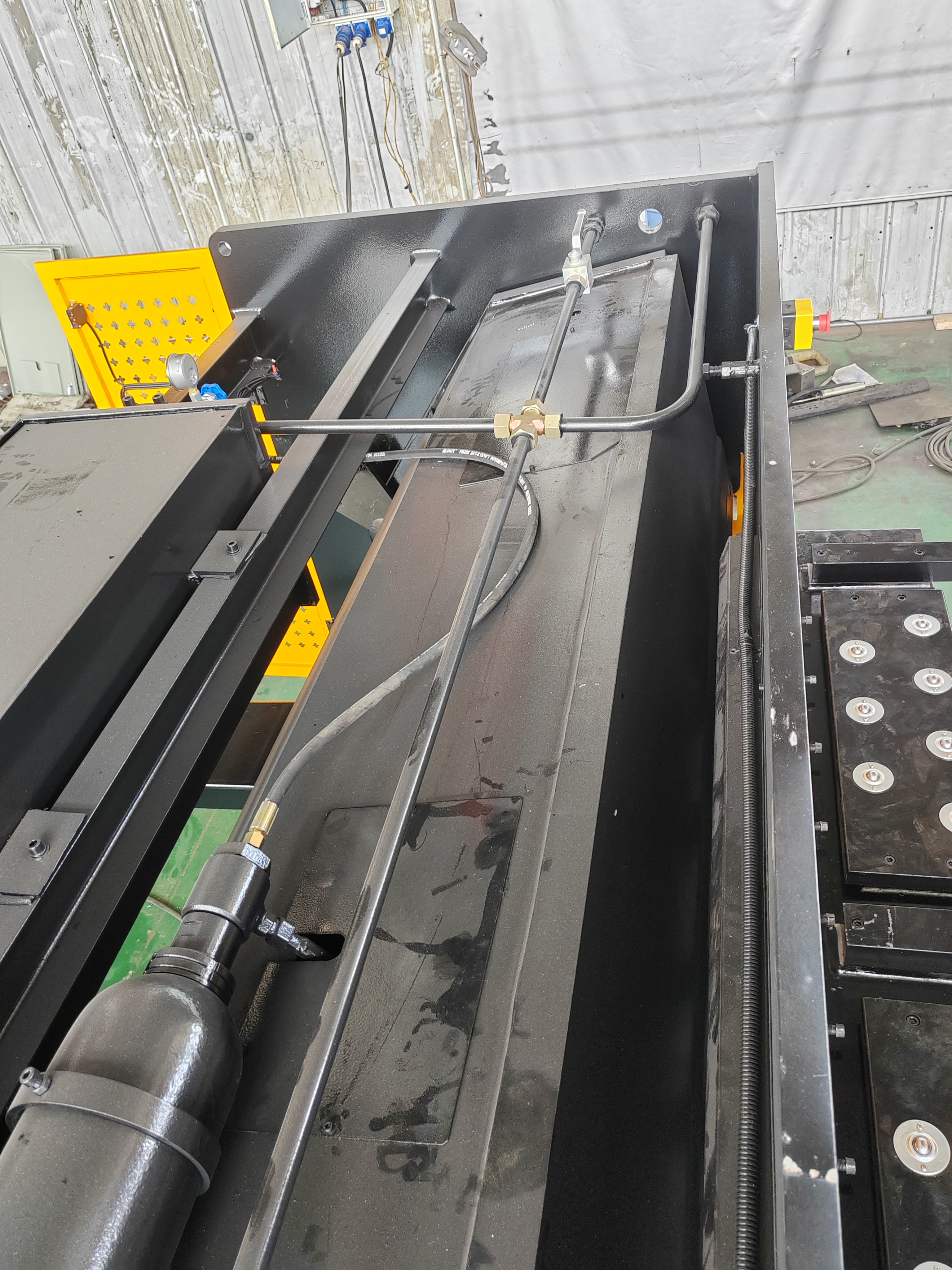 Гильотина гидравлическая Stalex HSB 2500x12 - 6
